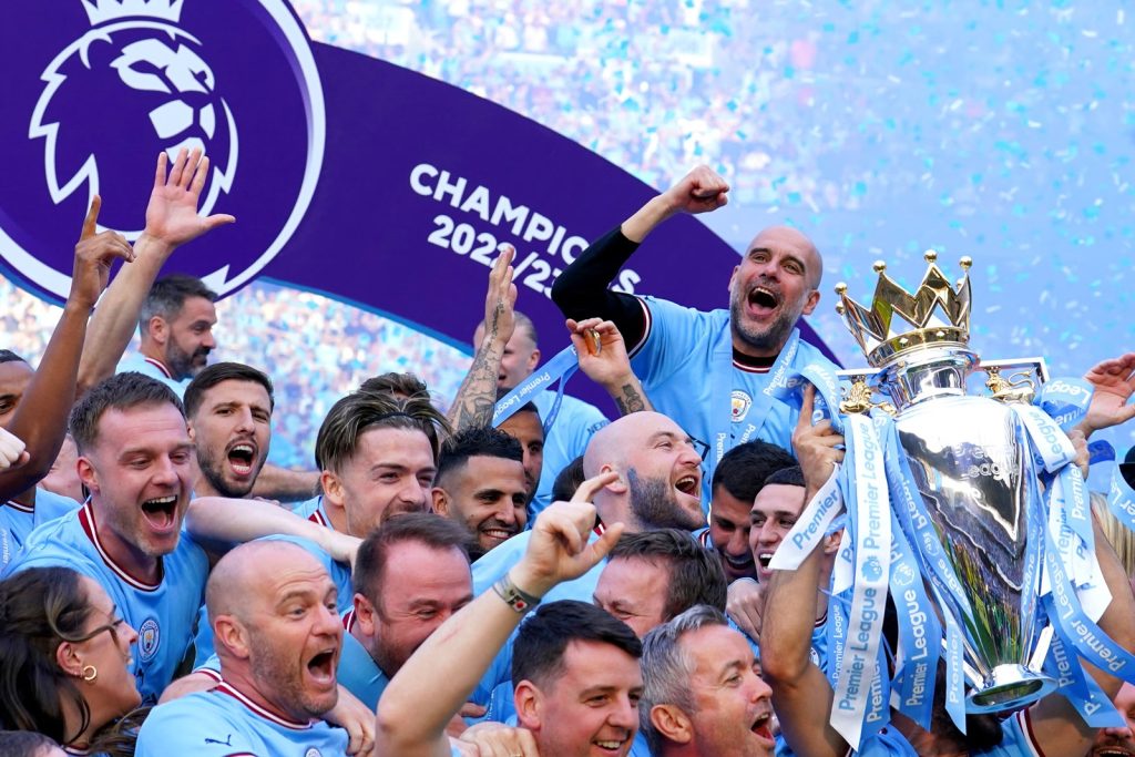 Manchester City đứng đầu trong bảng xếp hạng ngoại hạng Anh 2022 - 2023.
